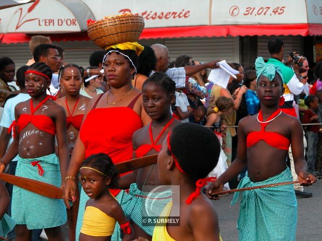 Carnaval
Carnaval de Guyane 2003
Mots-clés: Guyane;Amérique;tropiques;carnaval;festivité;déguisement